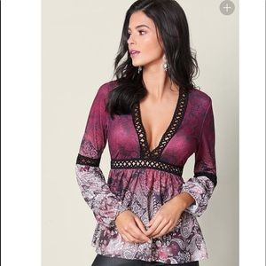 NWOT VENUS OMBRE PRINT PEASANT TOP size small
